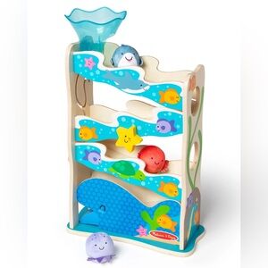 Only used a few times ! Melissa & Doug Underwater Playset with Blue and Yellow
